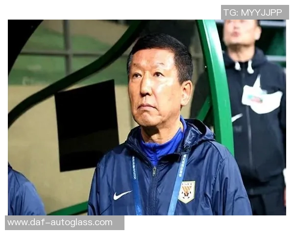 黄娜专访：从绿茵场到人生舞台的足球旅程回顾与展望