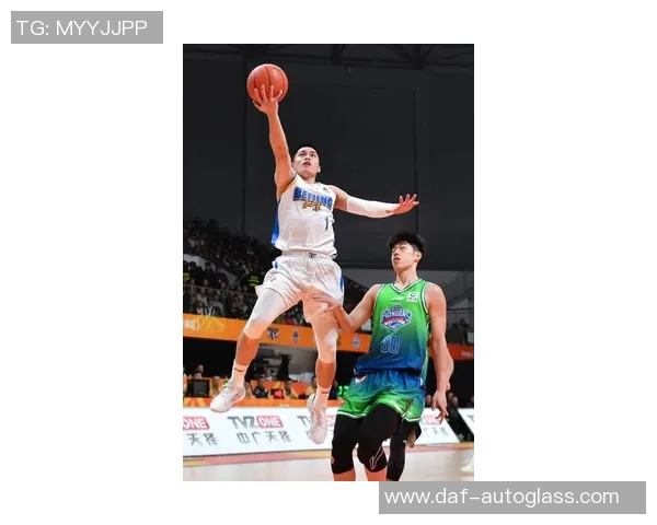 北京篮球队耐力变革引发热议球迷期待新赛季的精彩表现与突破