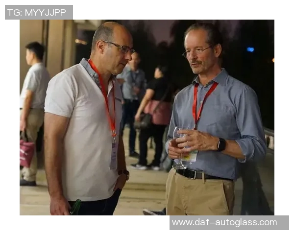 南京足球队在钻石联赛中的拼搏历程与荣耀时刻全景回顾